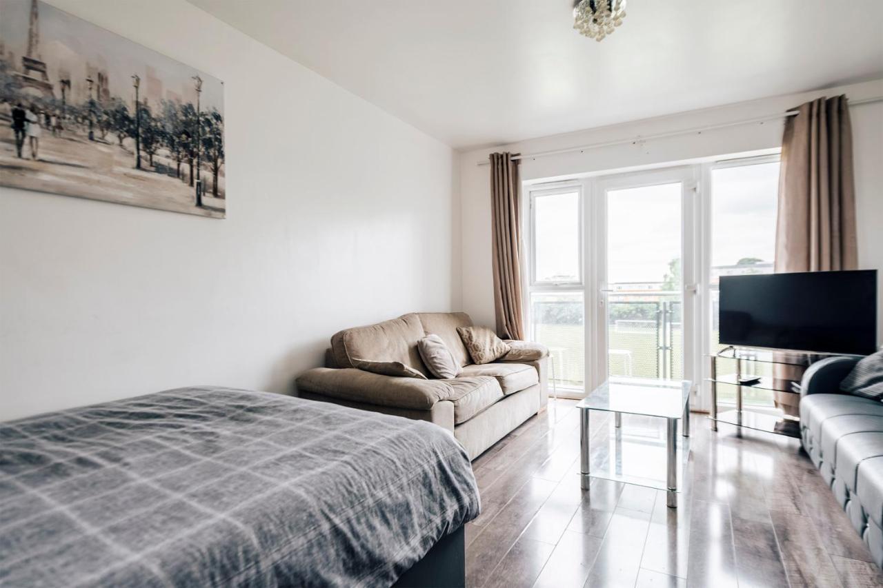 Apartment Lloyd St *